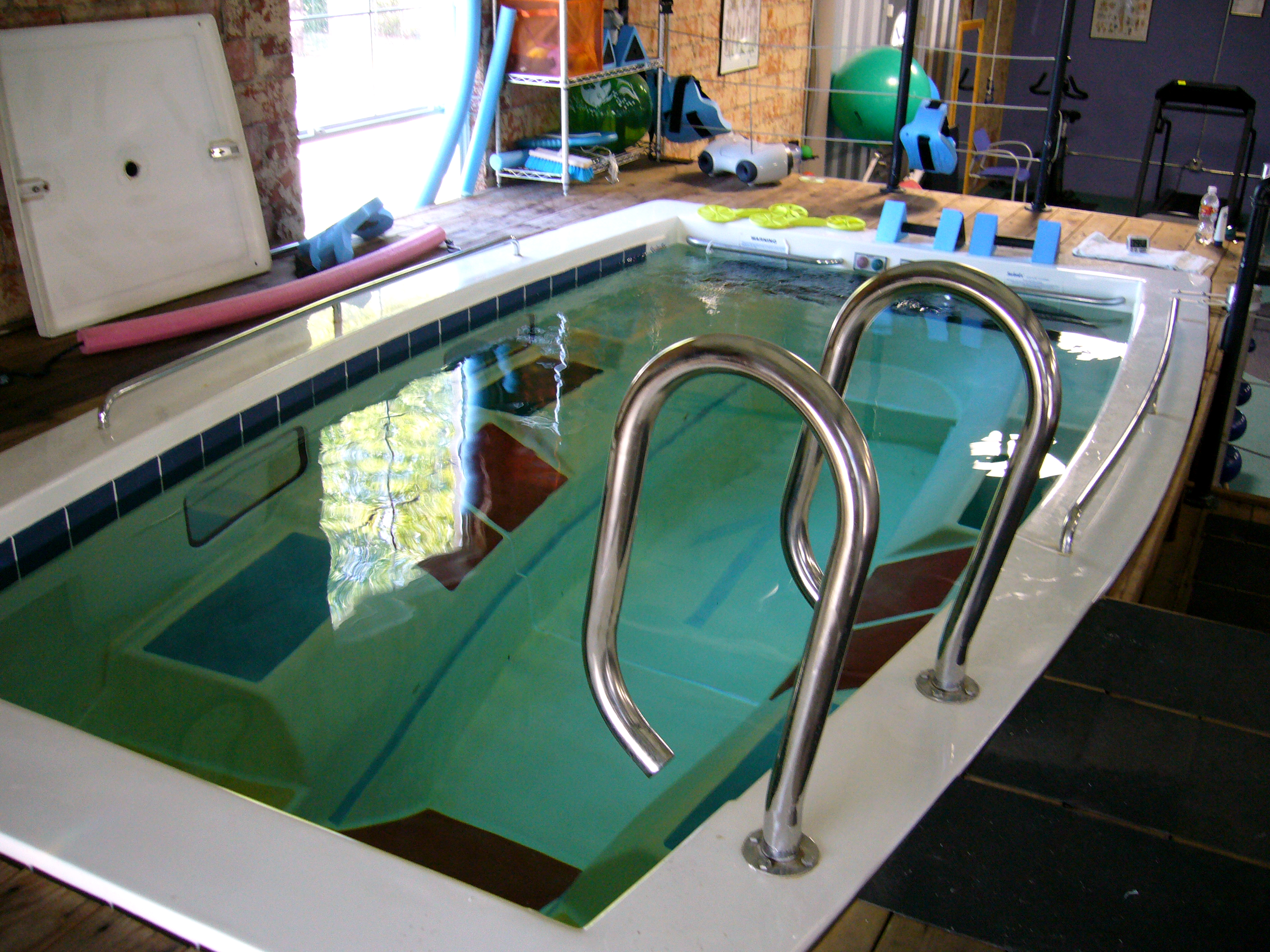 Green Oaks PT Fort Worth Swimex pool